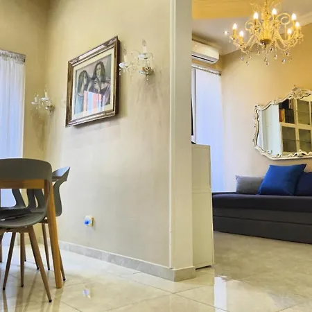 Boulevard Apartment *